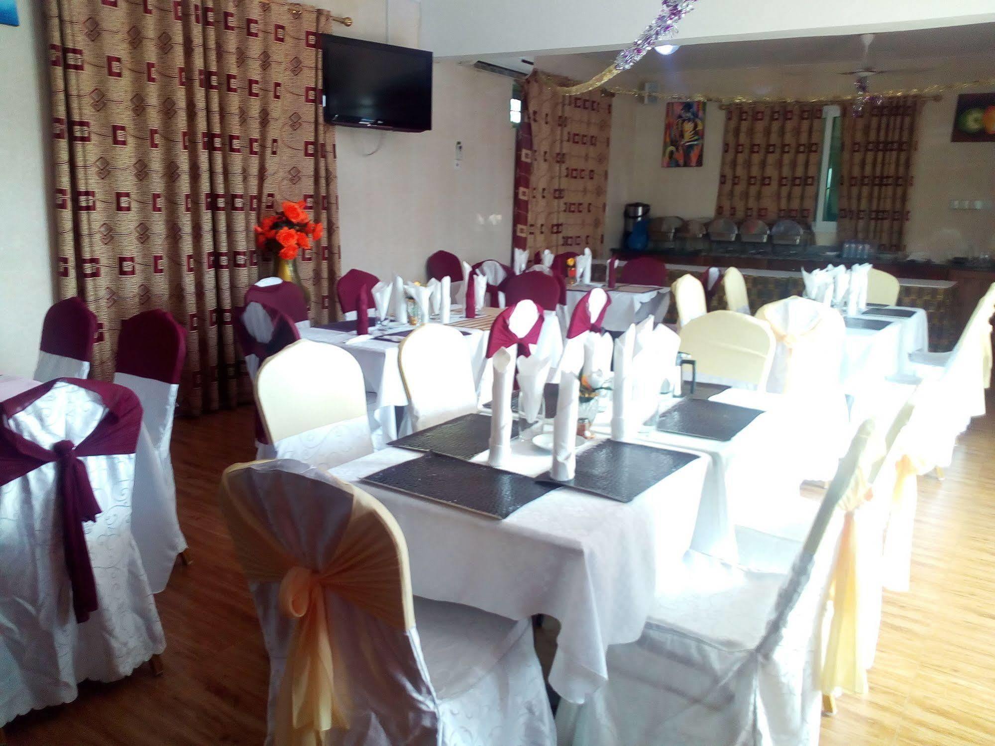 Grand Star Hotel North Legon Exterior photo